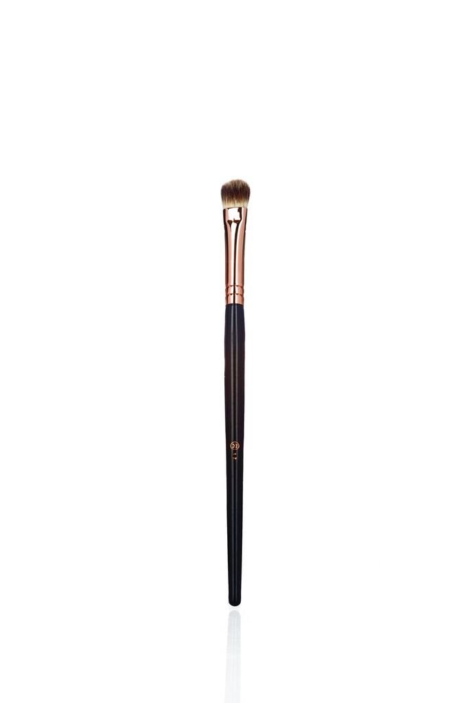 #1.7 Makeup Weapons Deluxe Cream Brush
