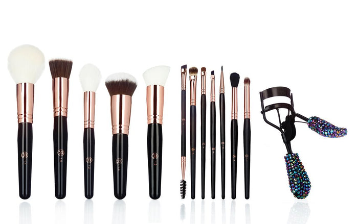 Makeup Weapons Essentials Set With Lash Curler